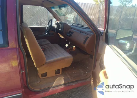 1991 Chevrolet Gmt-400 K2500 z USA, uszkodzony, nr VIN 2GCGK29K1M1139685